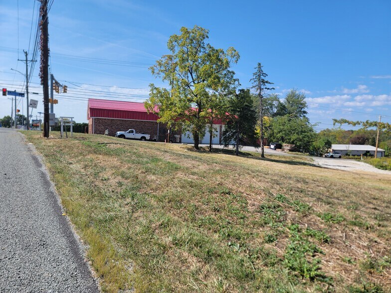 More Photos Of 702 Hookstown Grade Rd, Clinton Land For Lease