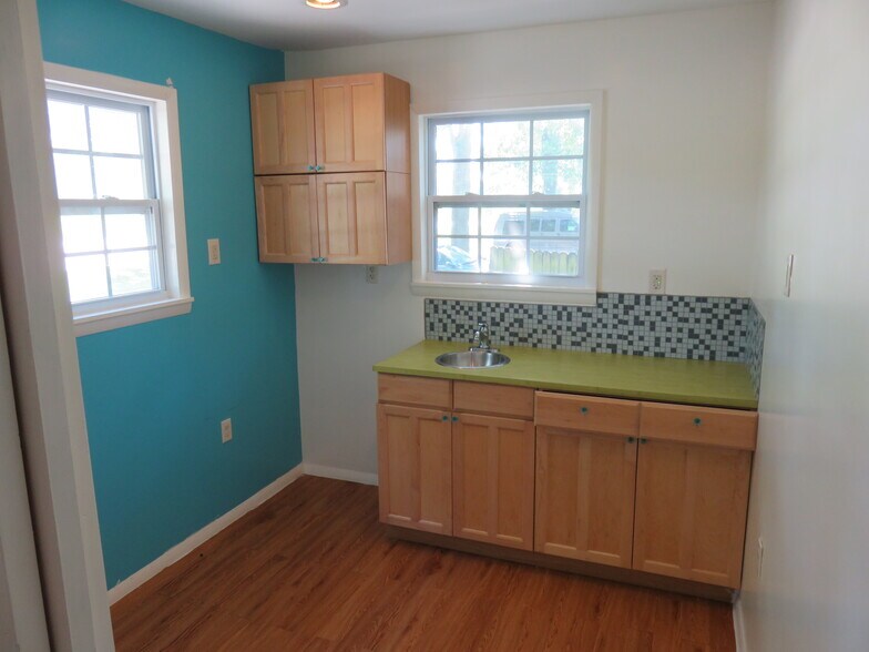 More Photos Of 1239 W Main St, Jenks Medical For Sale