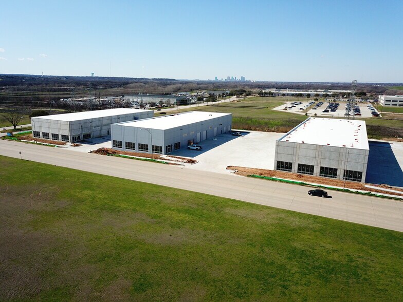 More Photos Of 1813 Handley Ederville Rd, Fort Worth Unknown For Lease