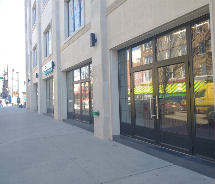 Primary Photo Of 3302 30th Ave, Long Island City Office For Lease