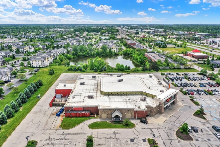 More Photos Of 14450 Mundy Dr, Noblesville Storefront For Sale
