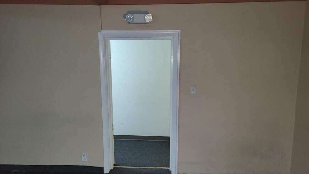 More Photos Of 1380 E Sahara Ave, Las Vegas Medical For Sale