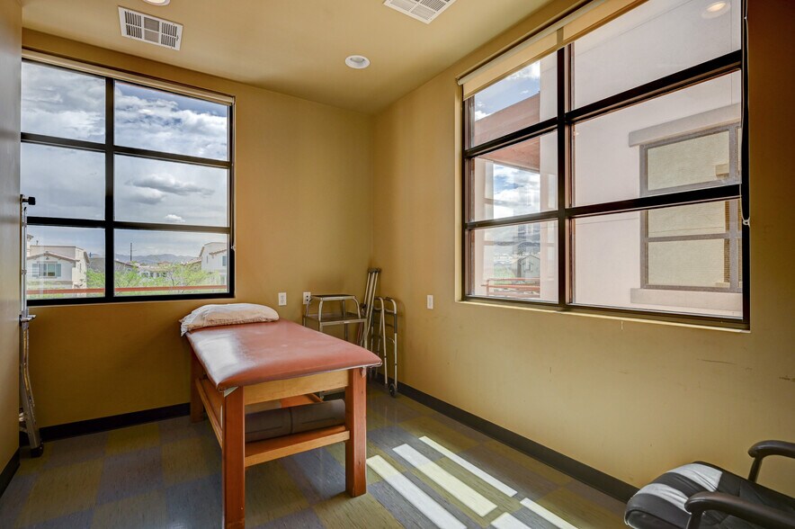 More Photos Of 1358 Paseo Verde St, Henderson Medical For Sale