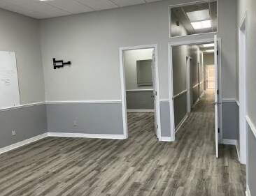 More Photos Of 106 Commerce St, Lake Mary Light Distribution For Sale