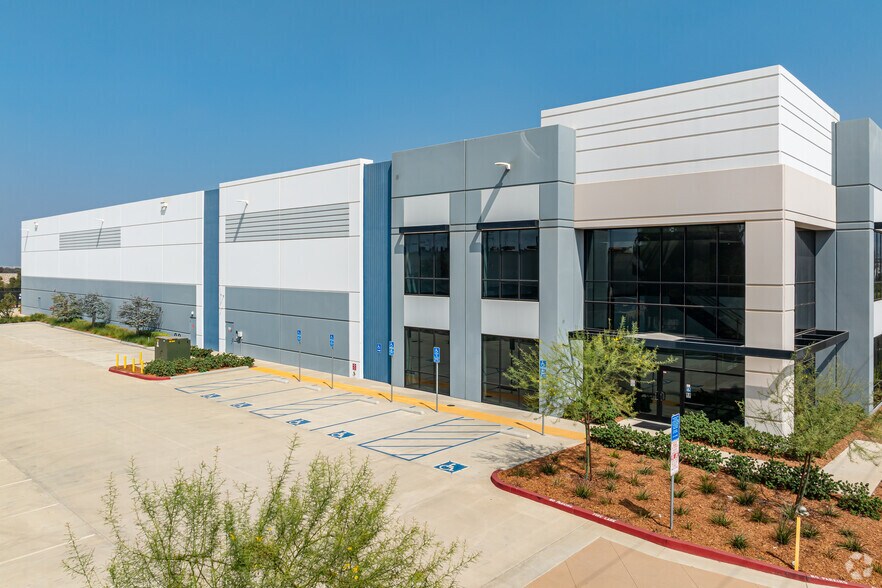 Primary Photo Of 415 S Motor Ave, Azusa Warehouse For Sale
