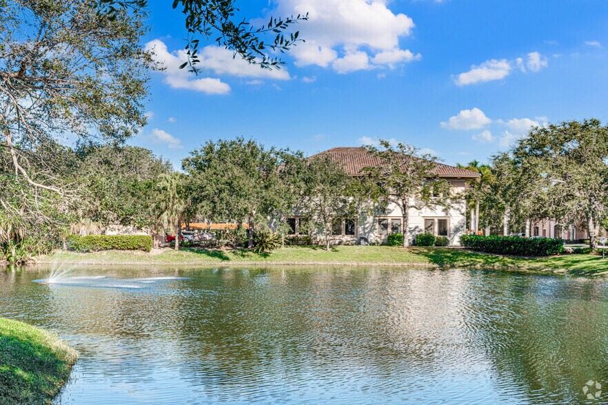 More Photos Of 1000 SE Monterey Commons Blvd, Stuart Unknown For Lease