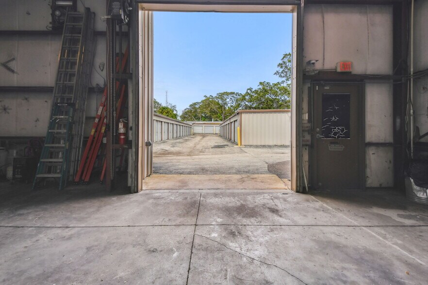 More Photos Of 1453 S Martin Luther King Jr Ave, Clearwater Warehouse For Sale