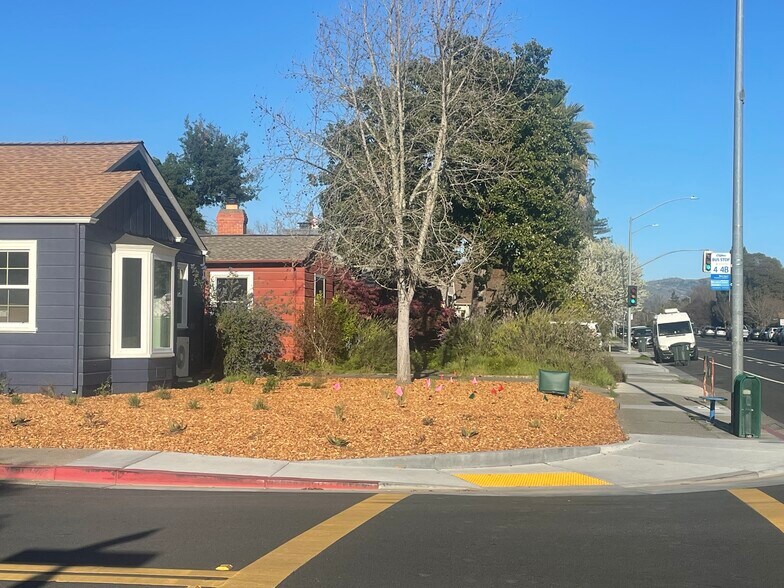 More Photos Of 550 Doyle Park Dr, Santa Rosa Office Residential For Lease