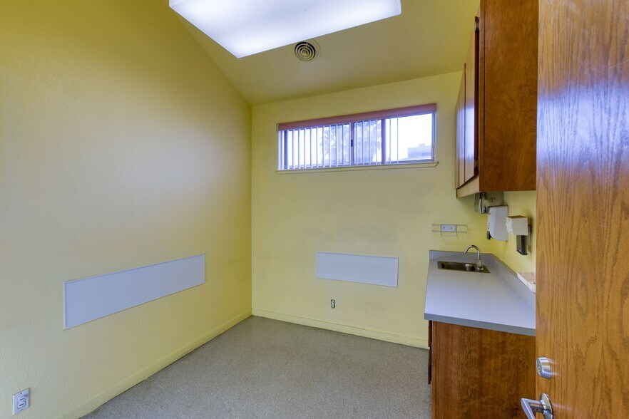 More Photos Of 2928 Eastern Ave, Sacramento Medical For Sale