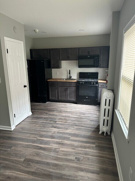 More Photos Of 607-609 Northampton St, Easton Apartments For Sale