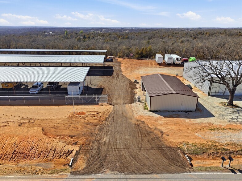 More Photos Of 15401 S Peebly Rd, Newalla Warehouse For Lease