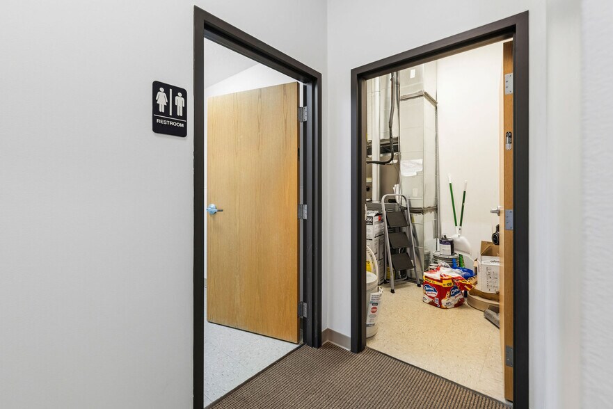 More Photos Of 276 E 12200 S, Draper Office For Sale