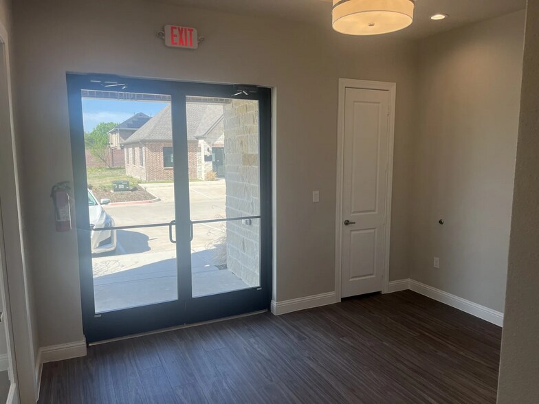 More Photos Of 2601 Little Elm Pkwy, Little Elm Unknown For Lease