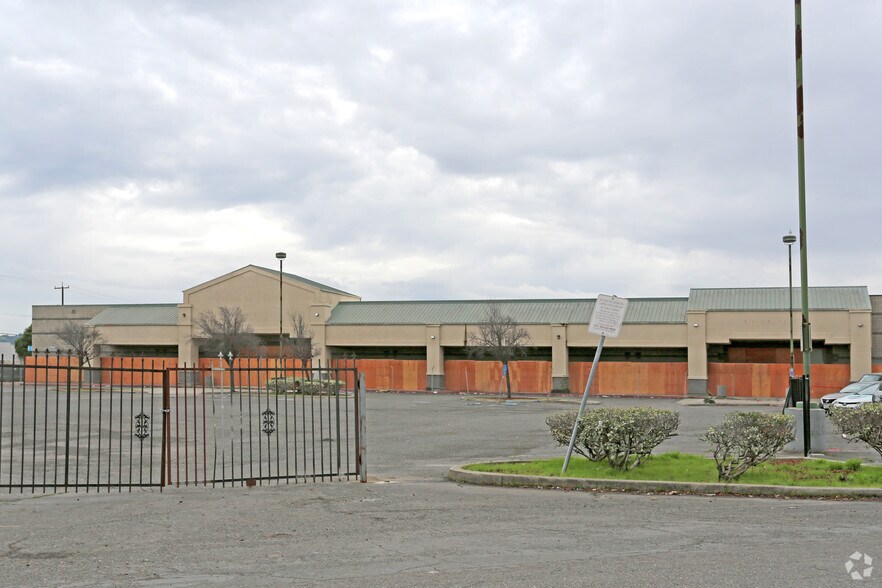 Primary Photo Of 610-640 Hegenberger Rd, Oakland Freestanding For Lease