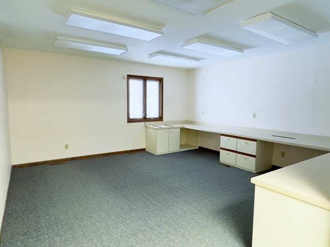 More Photos Of 1515 W Walnut St, Jacksonville Medical For Sale