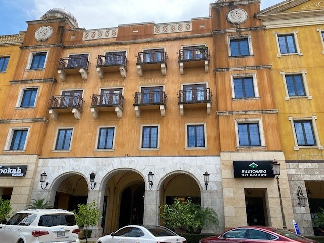 More Photos Of 2295 S Hiawassee Rd, Orlando Office For Lease