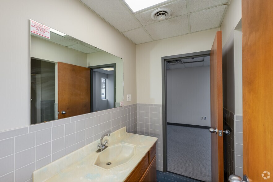 More Photos Of 378 Page St, Stoughton Light Distribution For Sale