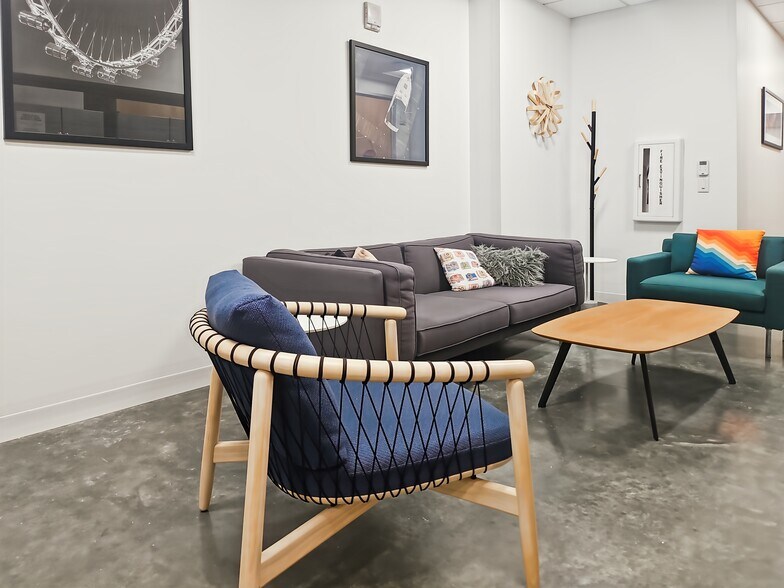 More Photos Of 811 E Washington Ave, Madison Coworking Space