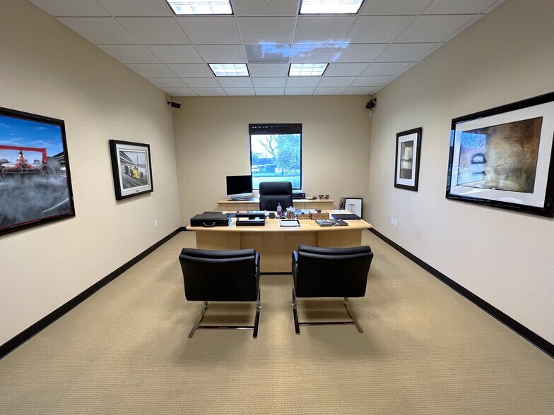 More Photos Of 3187 Airway Ave, Costa Mesa Light Manufacturing For Sale