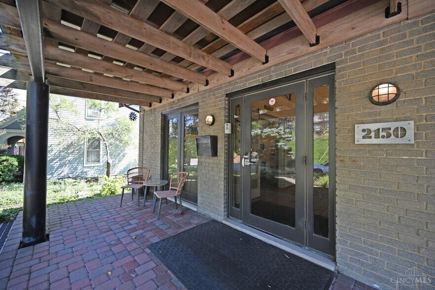 More Photos Of 2150 Alpine Pl, Cincinnati Office For Sale
