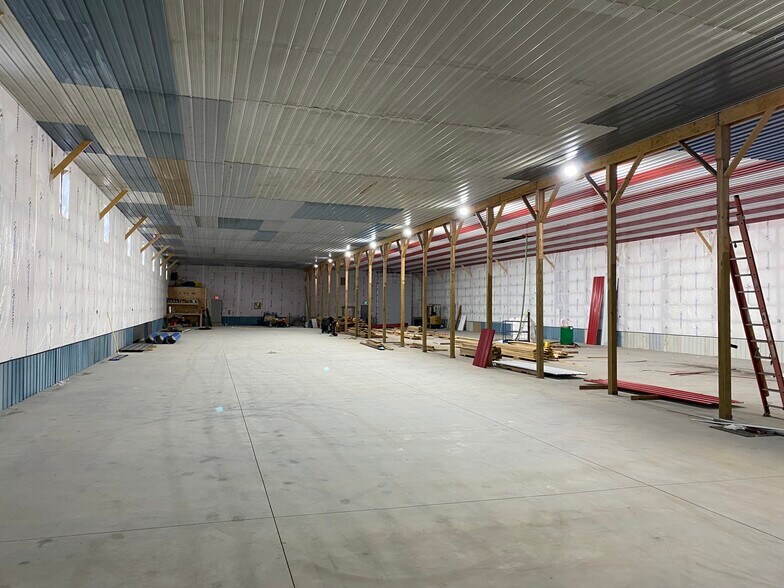 More Photos Of 7331 Community Drive Dr, Lima Light Distribution For Lease