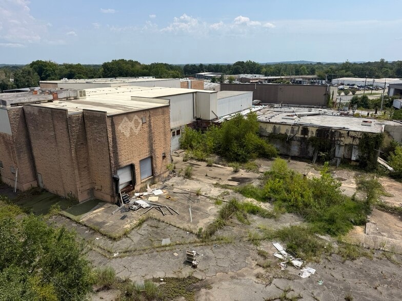 More Photos Of 2125 7th St, Macon-Bibb Warehouse For Sale