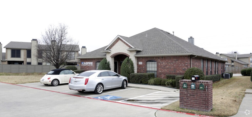 More Photos Of 124 W Harwood Rd, Hurst Medical For Lease