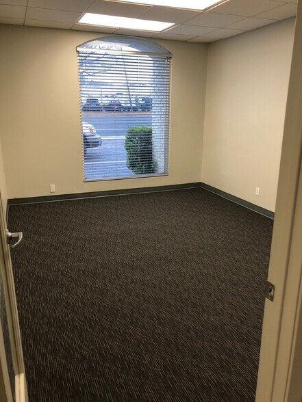 More Photos Of 8401 Shoal Creek Blvd, Austin Office For Sale