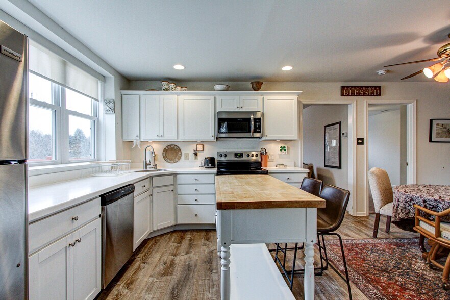 More Photos Of 3328 Huntingdon Pike, Huntingdon Valley Service For Sale