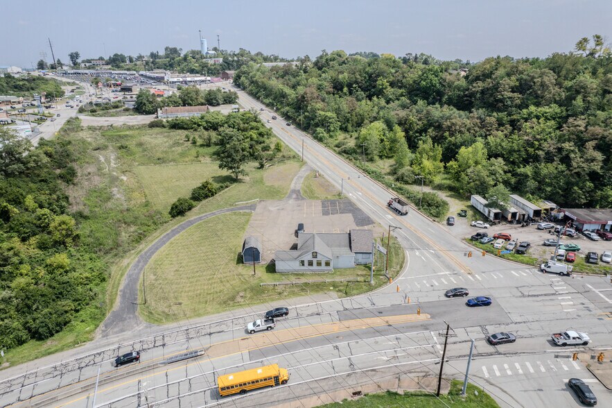 More Photos Of 1000 E Pittsburgh McKeesport Blvd, North Versailles General Retail For Sale
