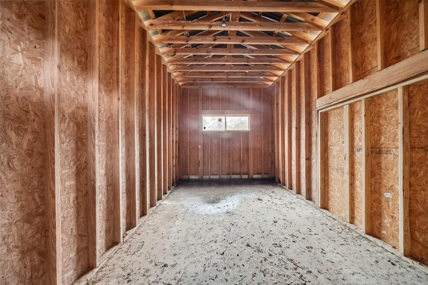 More Photos Of 21405 FM 787 Rd W, Cleveland Warehouse For Sale