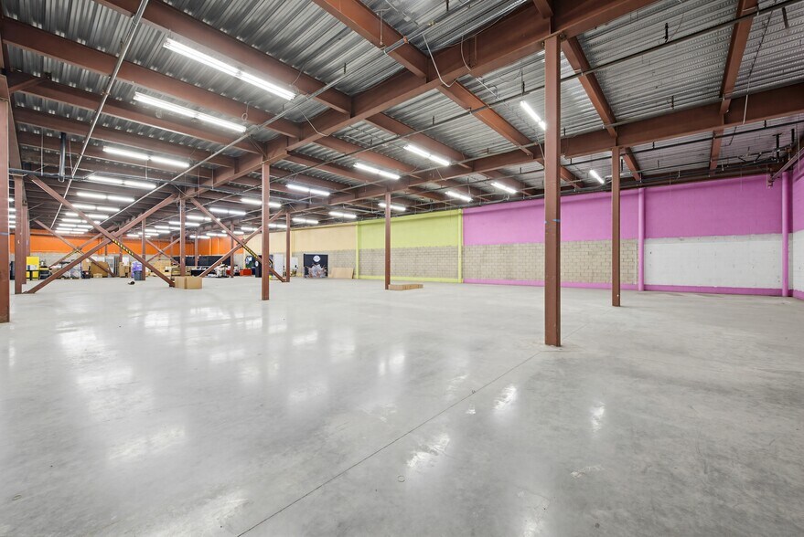 More Photos Of 15001 S Figueroa St, Gardena Distribution For Sale
