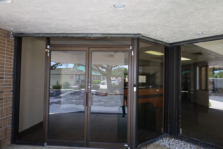 More Photos Of 4820 Okeechobee Blvd, West Palm Beach Medical For Lease