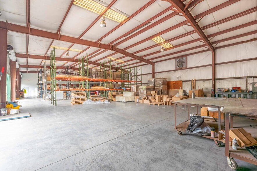 More Photos Of 3001 Faye Rd, Jacksonville Warehouse For Lease