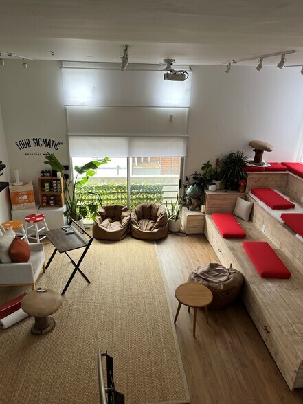 More Photos Of 1201-1291 Electric Ave, Venice Loft Creative Space For Lease