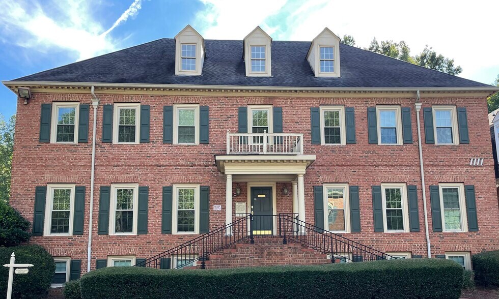 More Photos Of 1111 Cambridge Sq, Alpharetta Office Residential For Sale