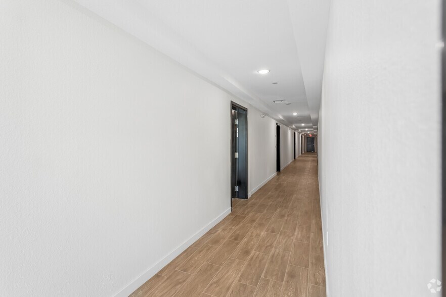 More Photos Of 833 W 84th St, Los Angeles Apartments For Sale