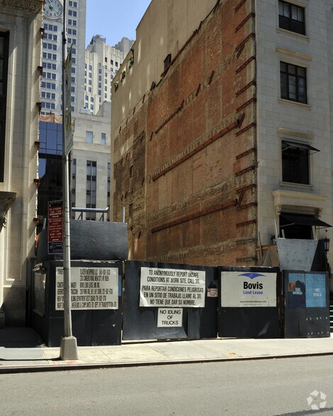 More Photos Of 23 E 22nd St, New York Apartments For Lease