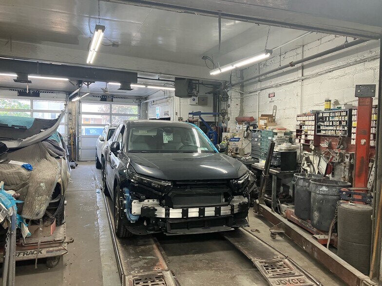 More Photos Of 131-09 14th Ave, College Point Warehouse For Sale