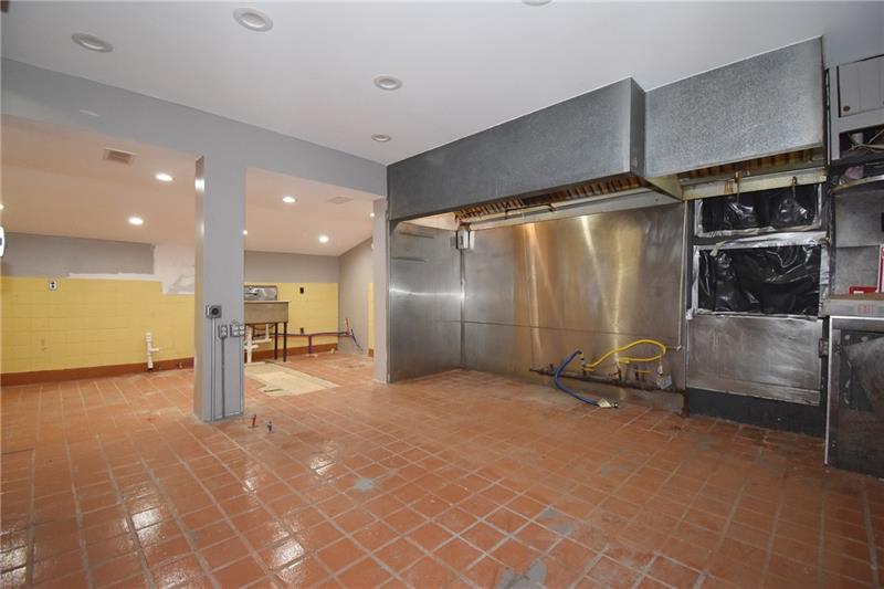 More Photos Of 3 Walker's Mill Rd, Collier Township Restaurant For Sale