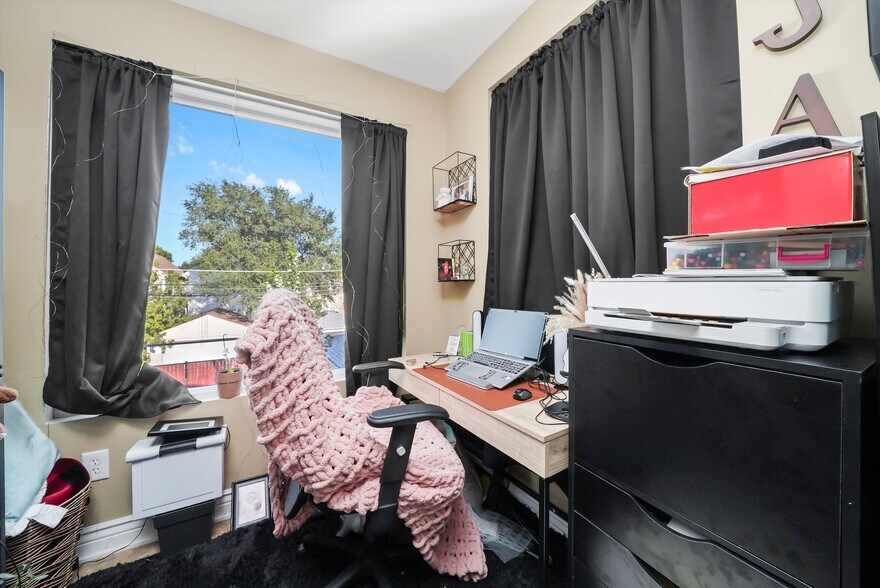 More Photos Of 6933 S Washtenaw Ave, Chicago Multifamily For Sale