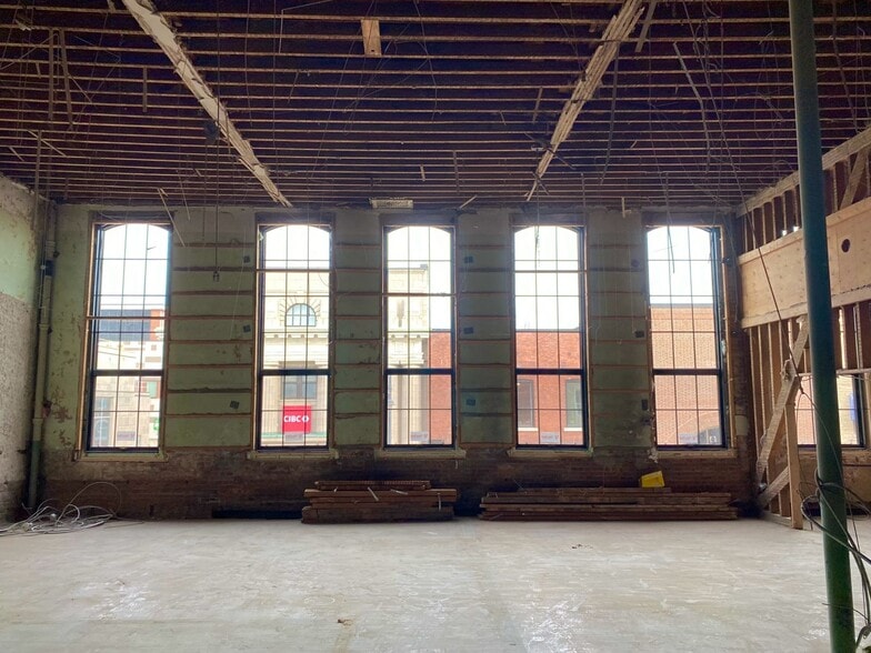 More Photos Of 232 Front St, Belleville Storefront For Sale