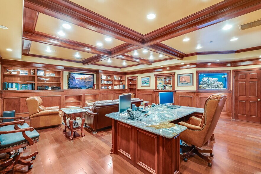 More Photos Of 14291 Commerce Dr, Garden Grove Manufacturing For Sale