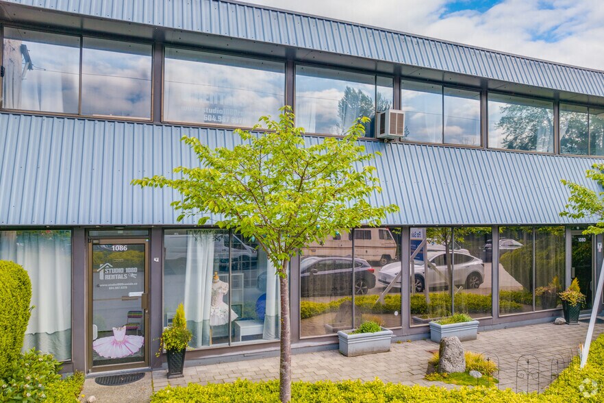 More Photos Of 1086 W 3rd St, North Vancouver District Warehouse For Lease