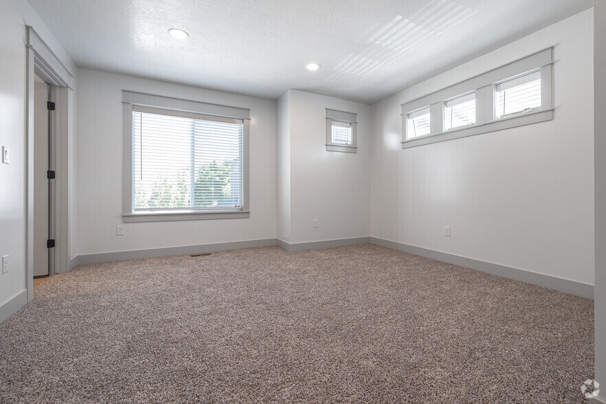 More Photos Of 2100 North Highway 89 Highway, Harrisville Apartments For Sale