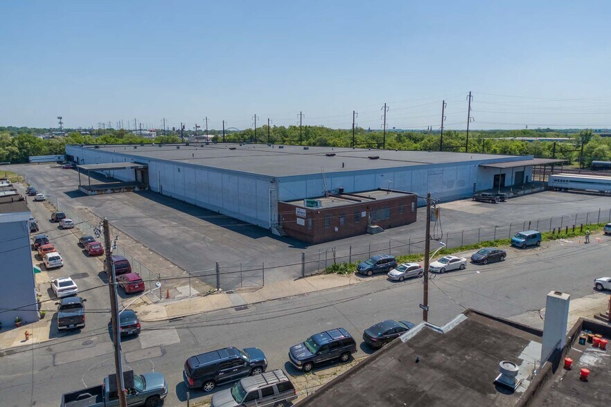 More Photos Of 2045 Wheatsheaf Ln, Philadelphia Distribution For Lease