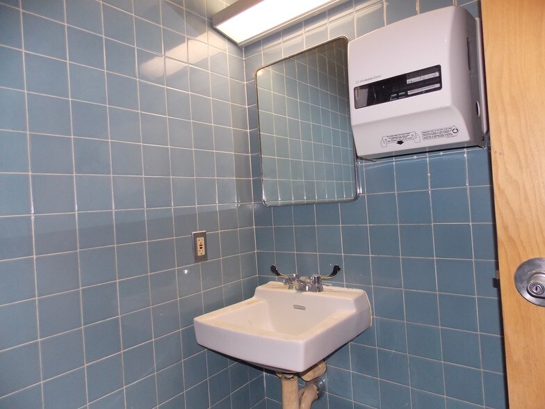 More Photos Of 1151 Pocono Blvd, Mount Pocono Medical For Lease