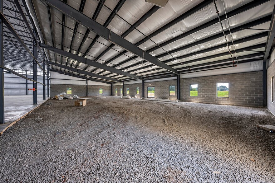 More Photos Of 55 Bagwell Blvd, Scottsville Warehouse For Lease