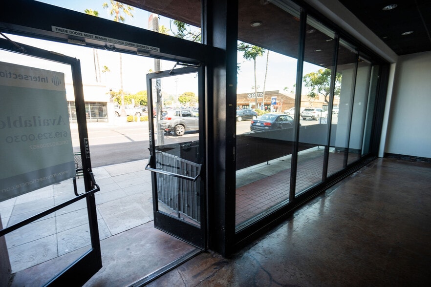 More Photos Of 1221-1231 Garnet Ave, San Diego Storefront For Lease