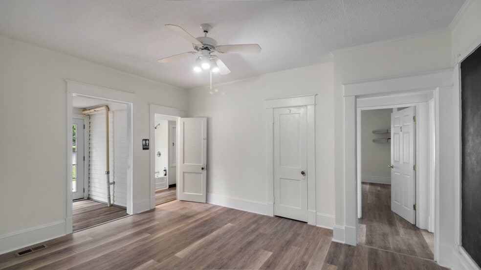 More Photos Of 10729 N Main St, Archdale Loft Creative Space For Sale